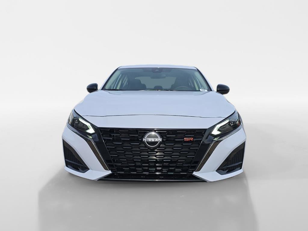 Certified 2025 Nissan Altima 2.5 SR image 8