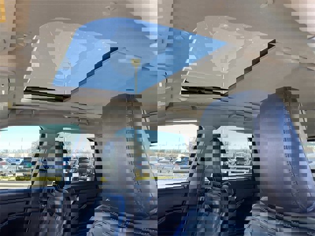 Used 2022 Lincoln Corsair Standard w/ Premium Package image 24