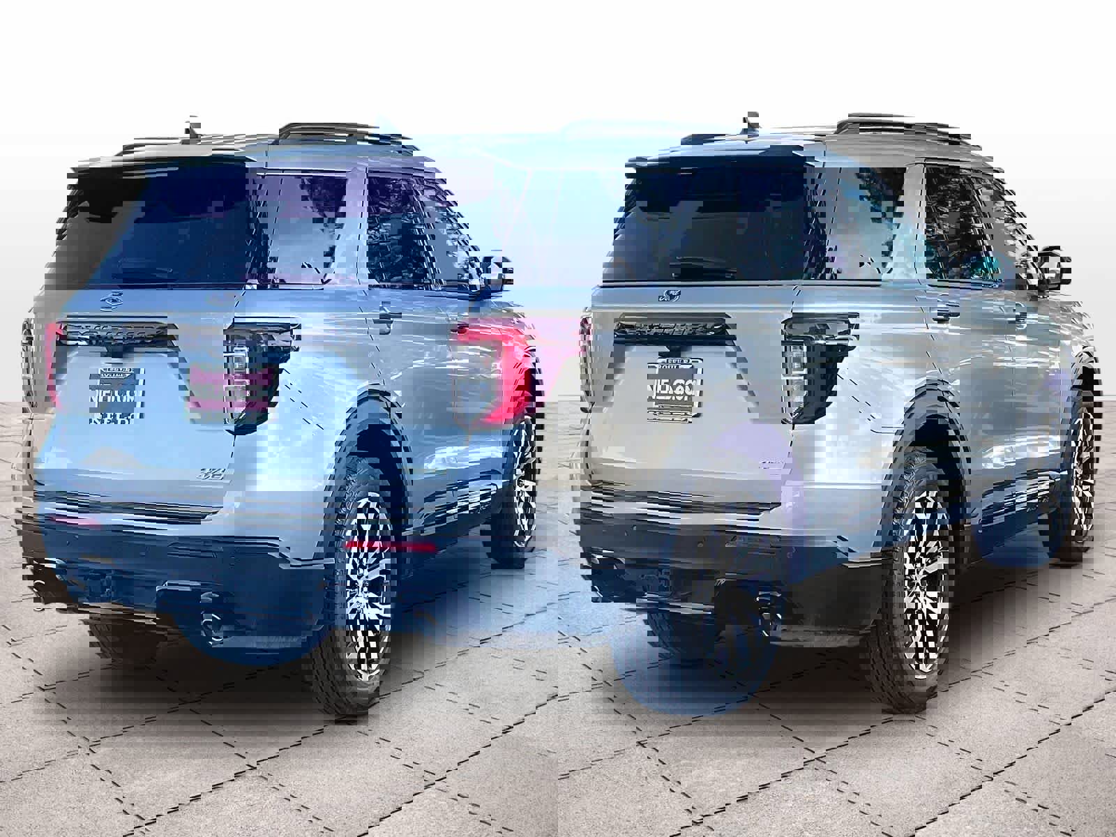 Used 2023 Ford Explorer ST-Line w/ Class IV Trailer Tow Package image 15