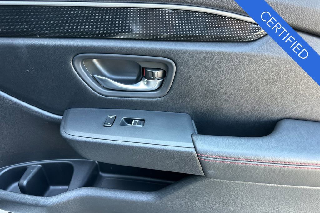 Certified 2025 Honda Pilot Black Edition image 21