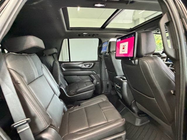 Used 2022 Chevrolet Tahoe RST w/ Luxury Package RWD image 16