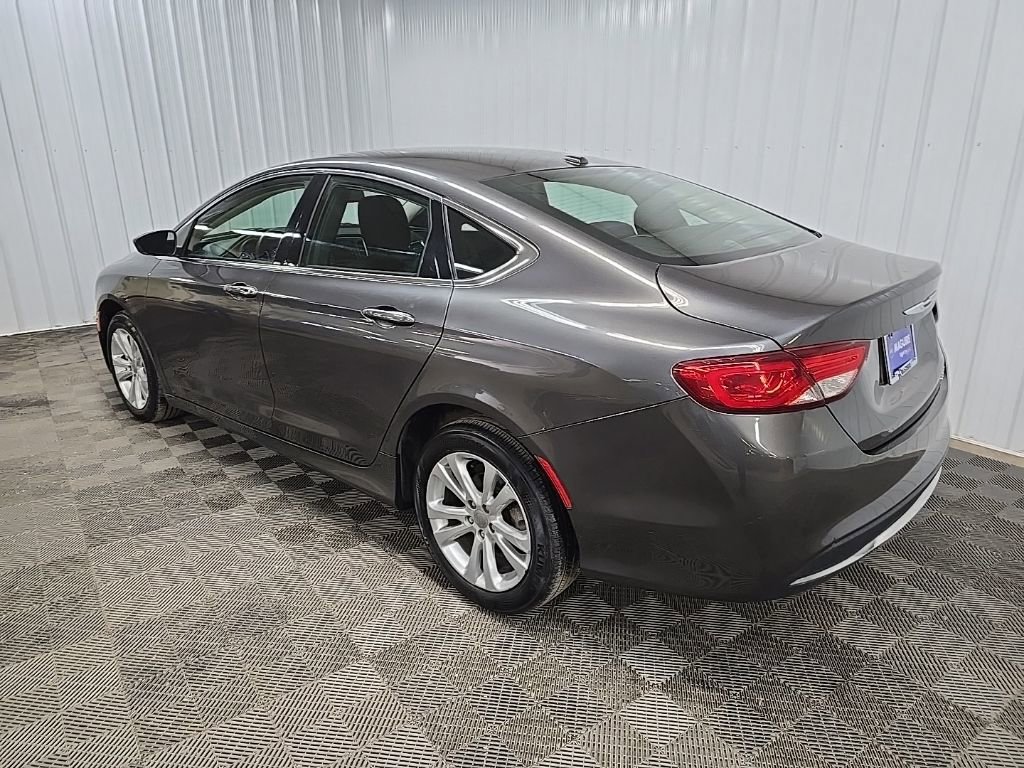 Used 2015 Chrysler 200 Limited w/ Convenience Group image 9