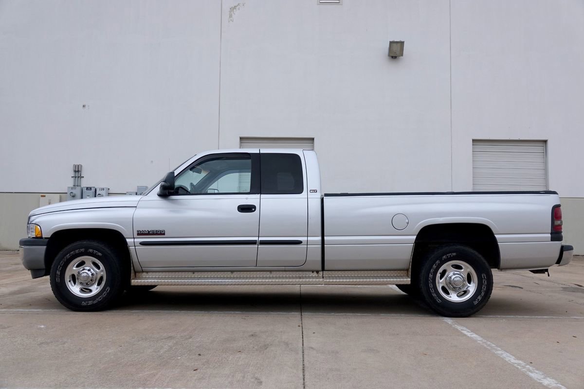 Used 2002 Dodge Ram 2500 Truck SLT image 14