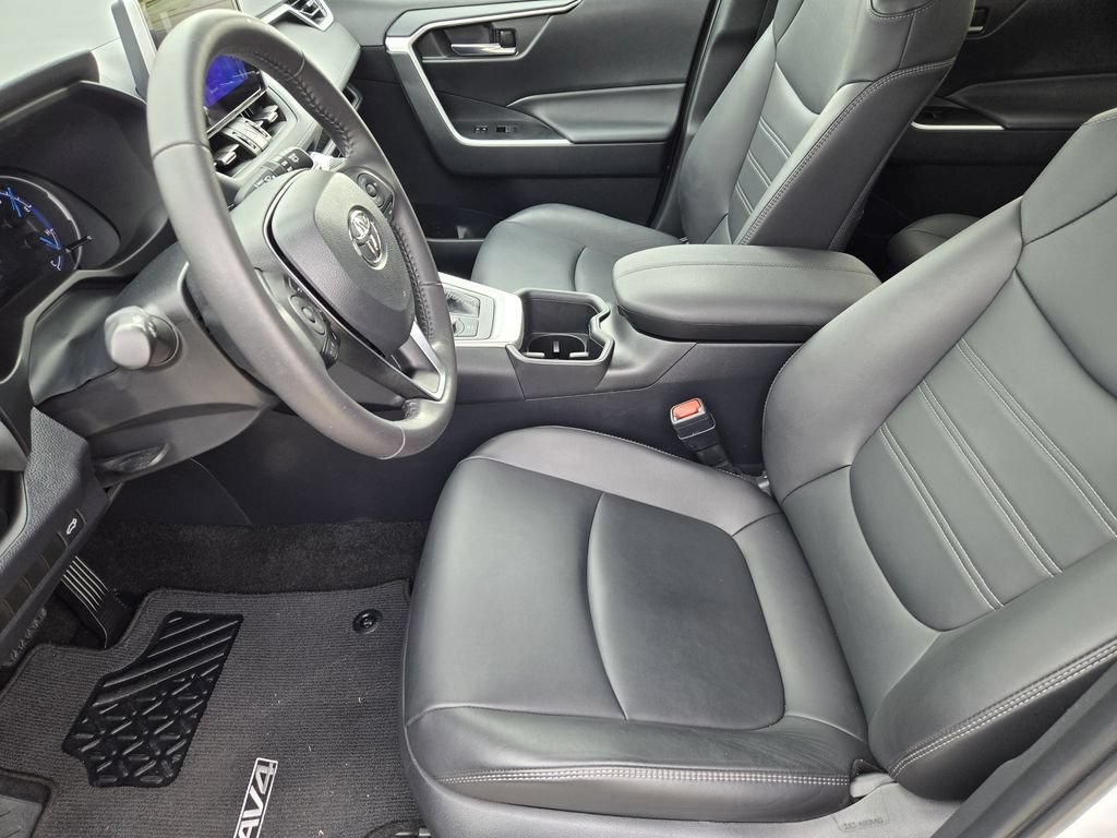 Certified 2024 Toyota RAV4 XLE Premium AWD/4WD image 9