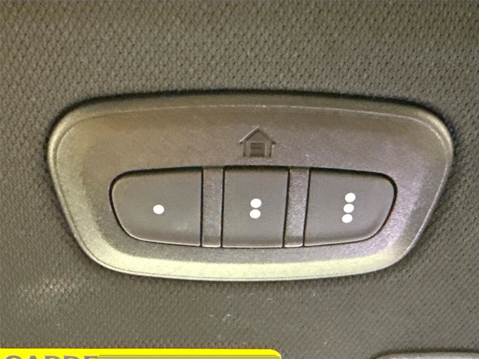 Used 2025 Jeep Grand Cherokee Limited RWD image 24