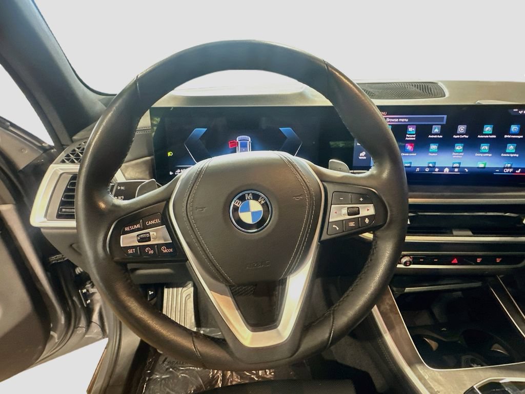 Used 2024 BMW X5 xDrive50e AWD/4WD image 11