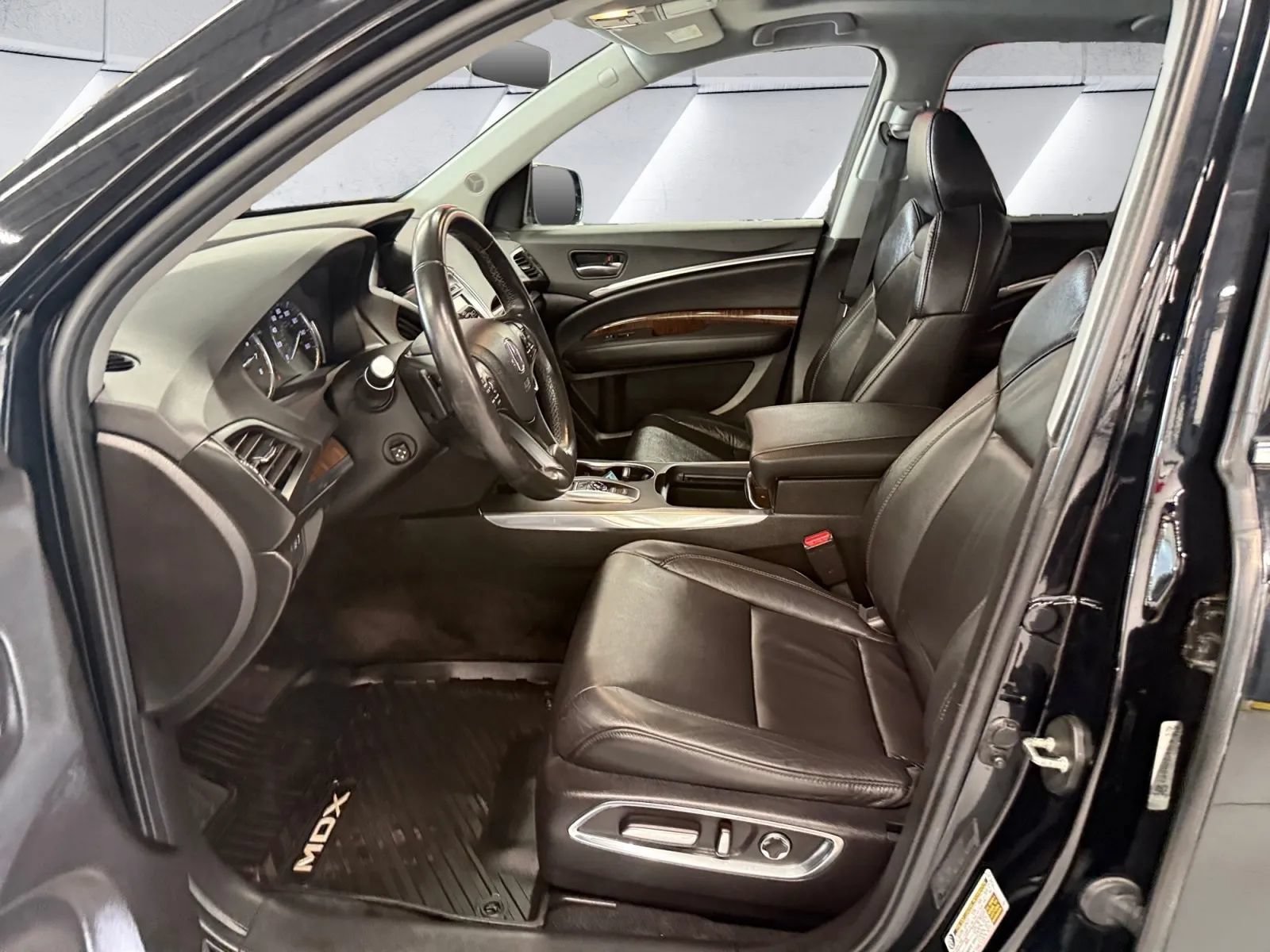 Used 2020 Acura MDX SH-AWD image 15