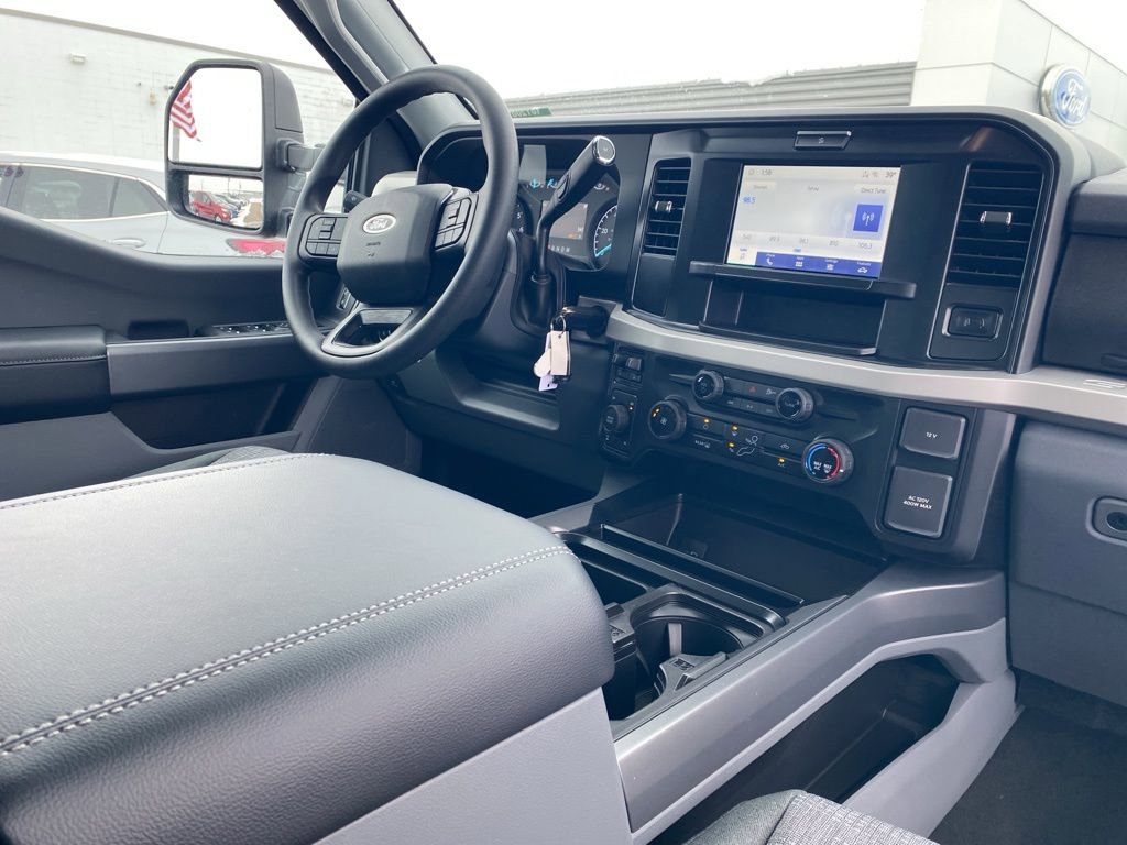 New 2026 Ford F250 XLT image 6