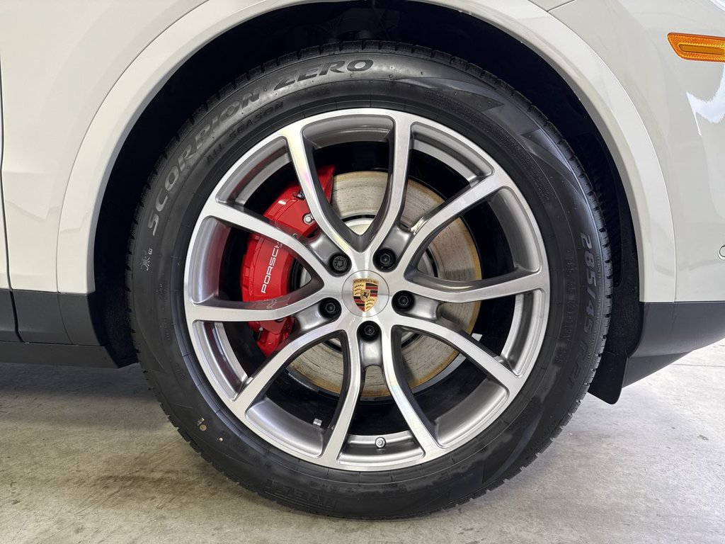 New 2026 Porsche Cayenne S AWD/4WD image 15