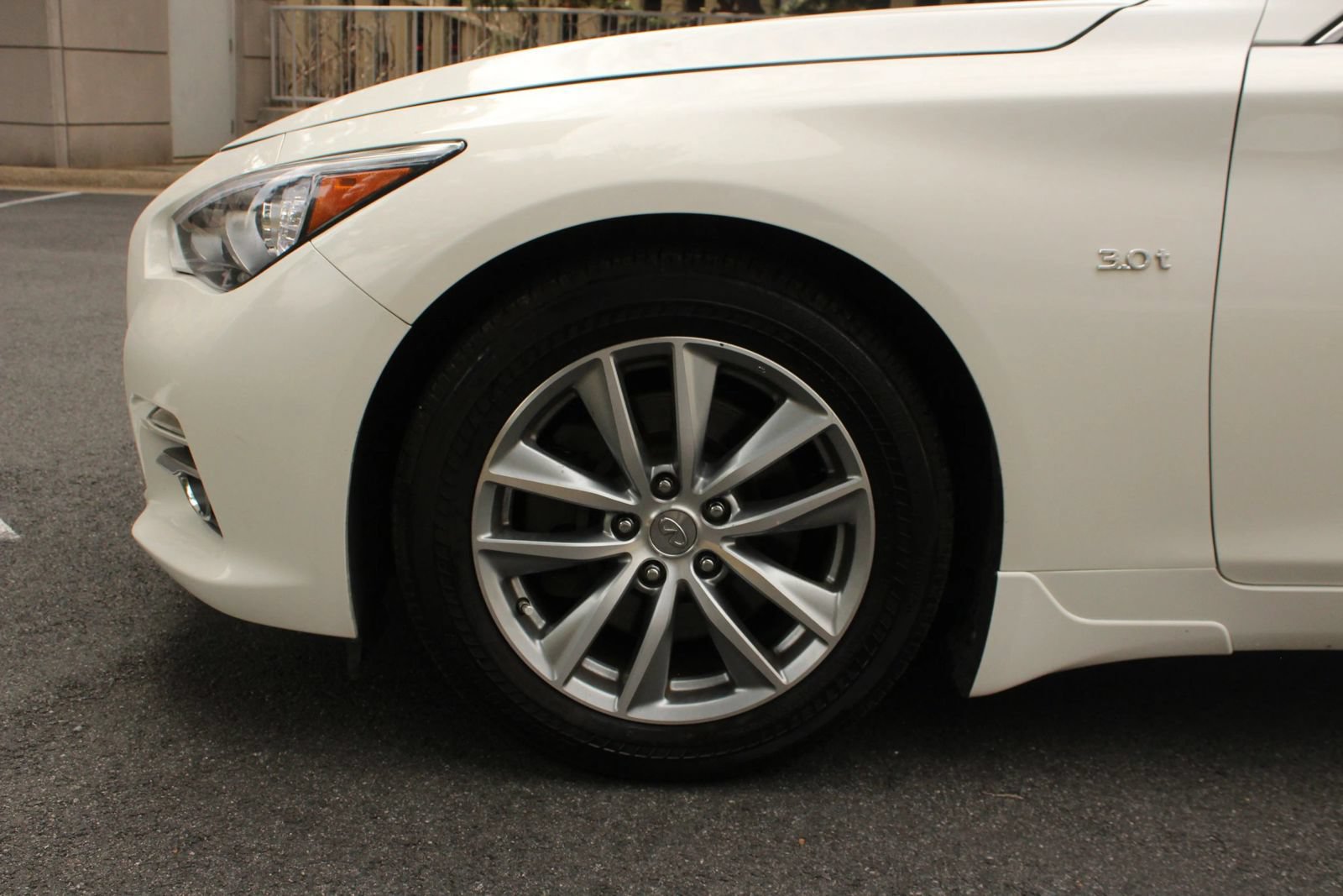 Used 2017 INFINITI Q50 3.0t Premium w/ 3.0T Premium Plus Package AWD/4WD image 8