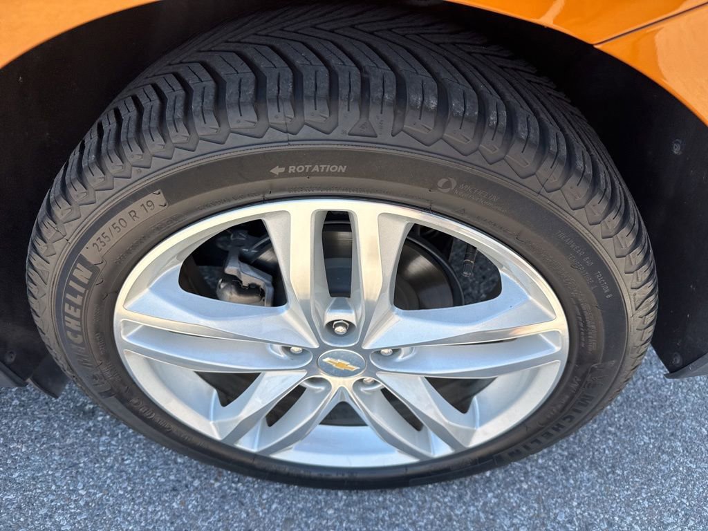 Used 2018 Chevrolet Equinox Premier FWD image 10