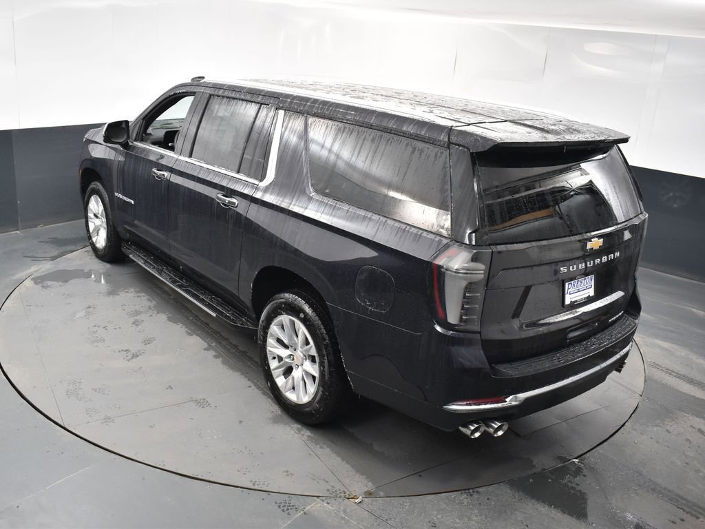 Used 2025 Chevrolet Suburban Premier image 35