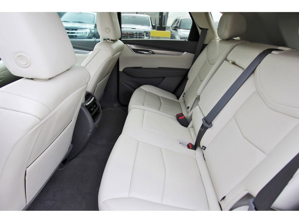 Certified 2022 Cadillac XT5 Premium Luxury image 7