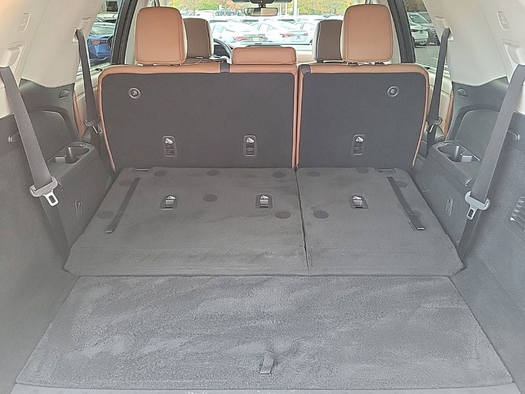 Used 2023 Nissan Pathfinder Platinum w/ Cargo Package image 29