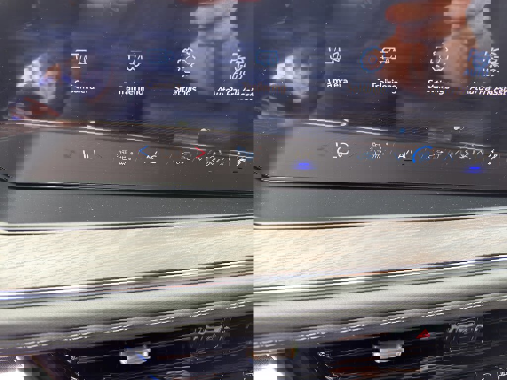 New 2026 Chevrolet Suburban LT w/ Comfort Package image 17