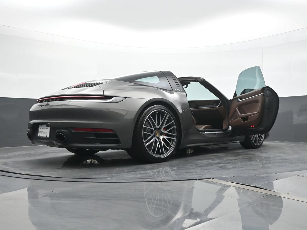 Certified 2024 Porsche 911 Targa 4S AWD/4WD image 22