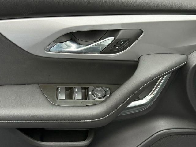 Used 2025 Chevrolet Blazer LT image 17