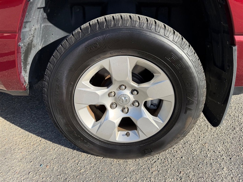 Used 2019 RAM 1500 Big Horn AWD/4WD image 9
