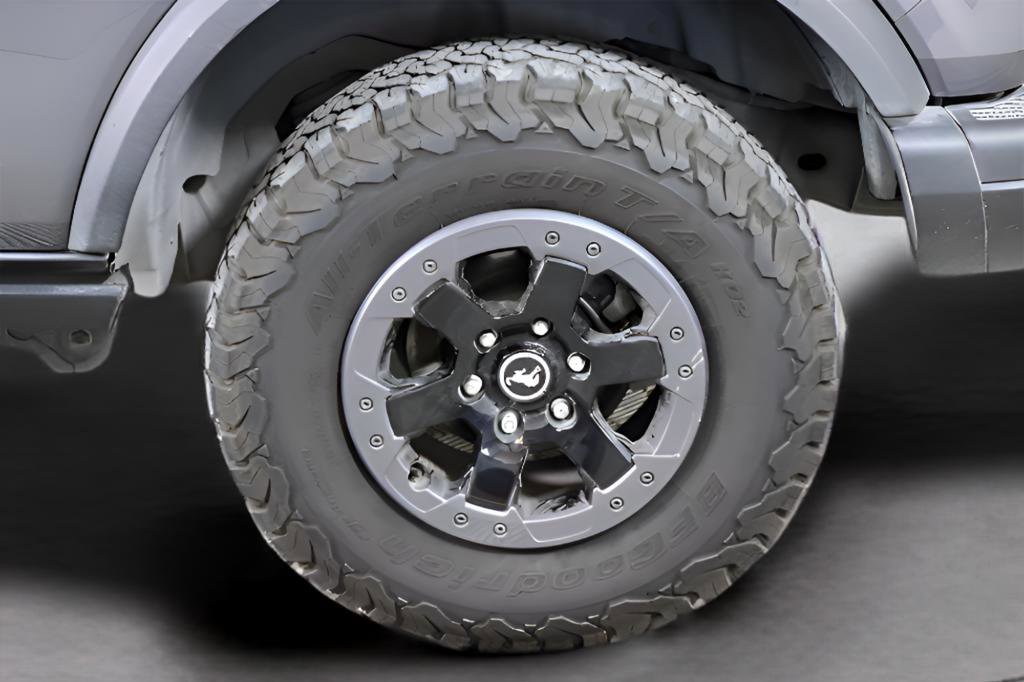 Used 2021 Ford Bronco Badlands image 10