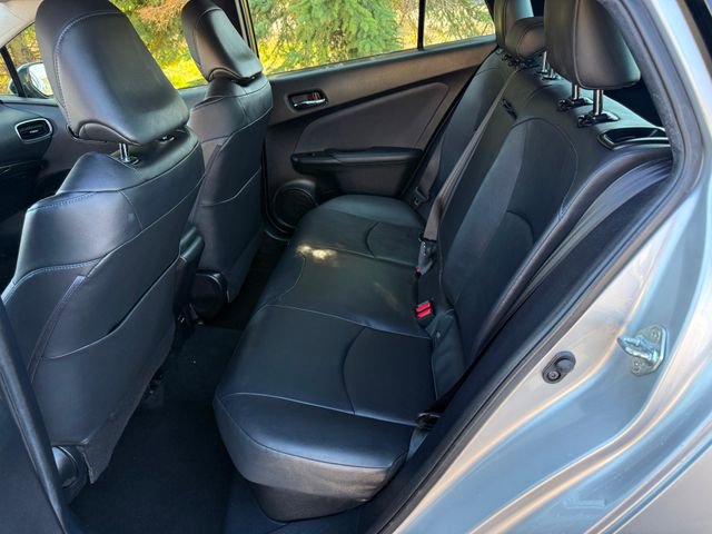 Used 2016 Toyota Prius Three Touring FWD image 6