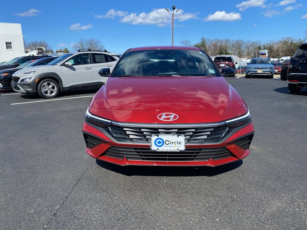 New 2025 Hyundai Elantra Sport w/ Cargo Package FWD image 3