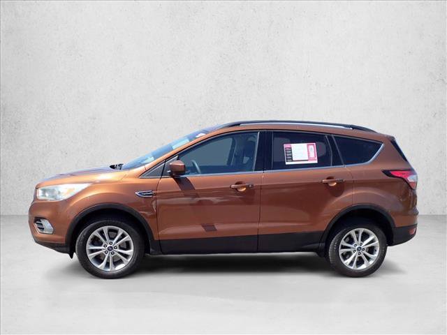 Used 2017 Ford Escape SE w/ Equipment Group 201A AWD/4WD image 2