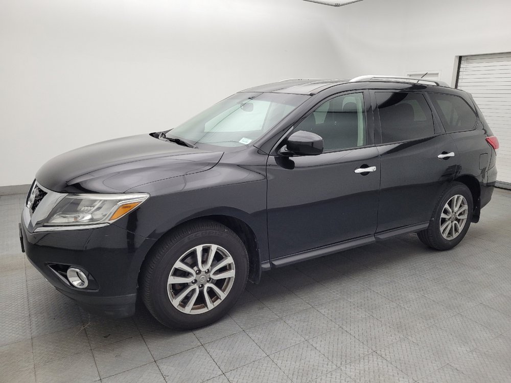 Used 2016 Nissan Pathfinder SV AWD/4WD image 2