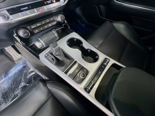 Used 2022 Kia Stinger GT1 AWD/4WD image 25