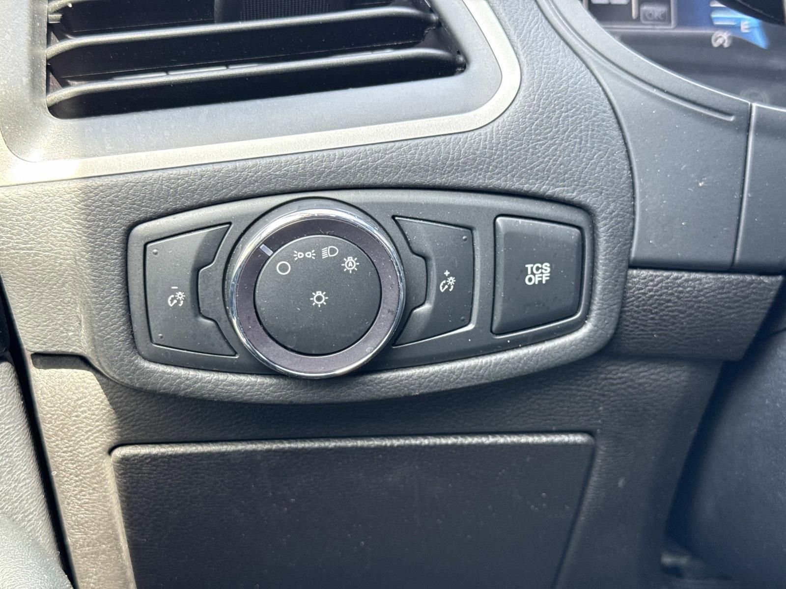 Used 2022 Ford Edge SEL AWD/4WD image 19