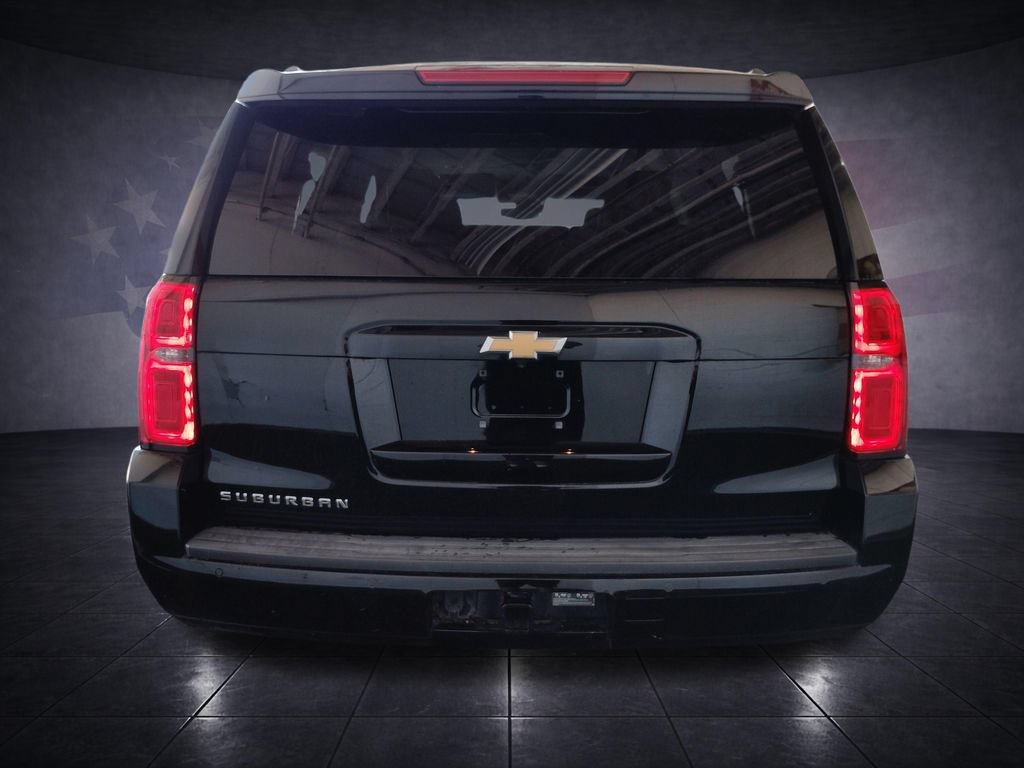 Used 2017 Chevrolet Suburban 3500 LS w/ Driver Alert Package AWD/4WD image 4