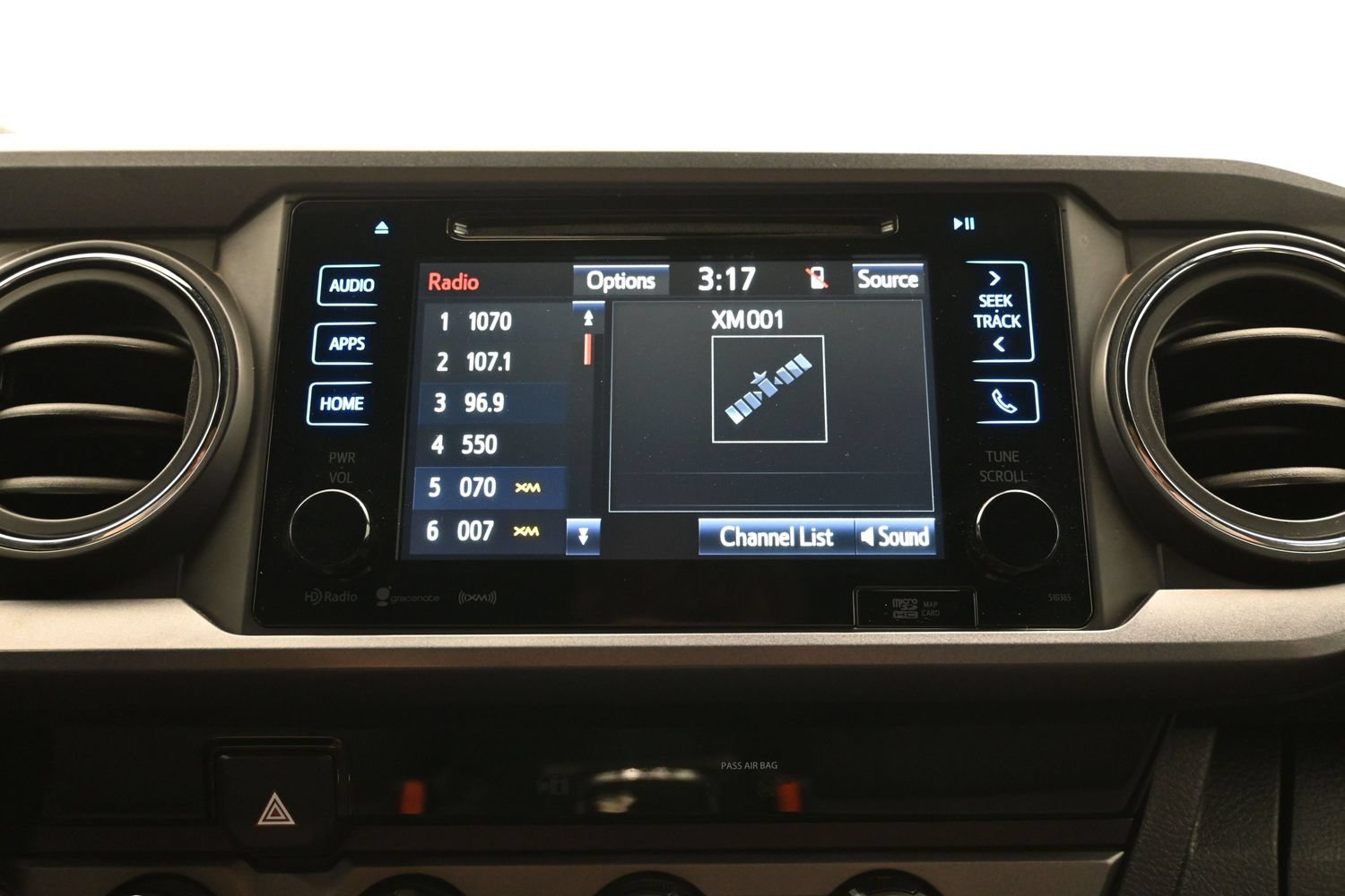Used 2018 Toyota Tacoma TRD Off-Road AWD/4WD image 33