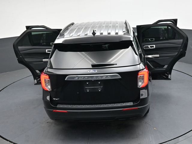 Used 2023 Ford Explorer XLT image 44