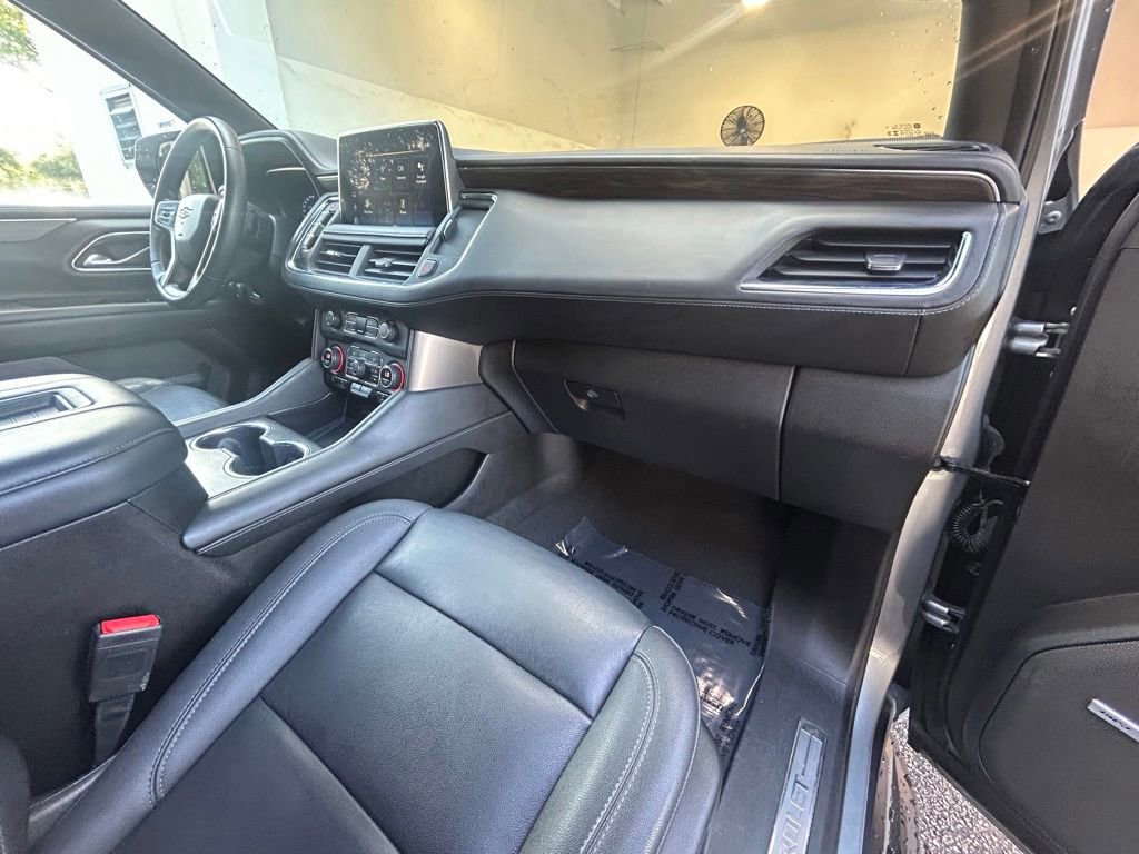 Used 2023 Chevrolet Suburban LT image 23