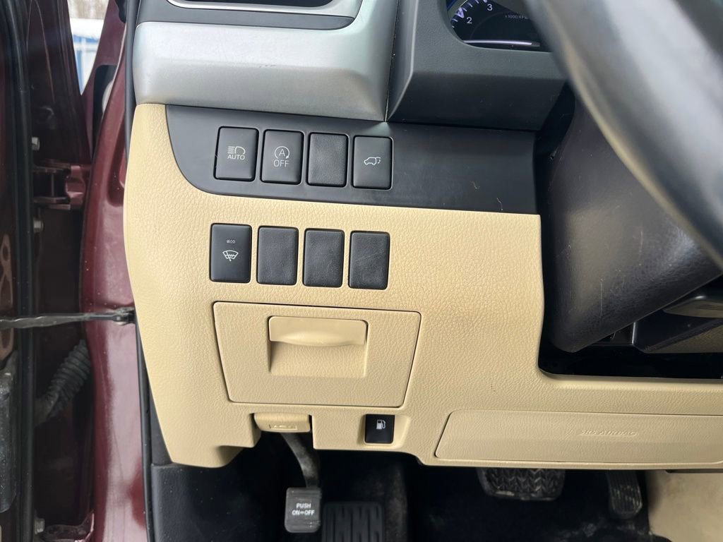 Used 2018 Toyota Highlander XLE AWD/4WD image 17