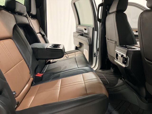 Used 2024 Chevrolet Silverado 3500 High Country w/ High Country Premium Package image 24