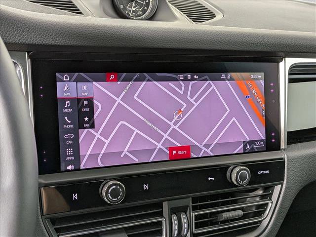 Certified 2025 Porsche Macan S image 18