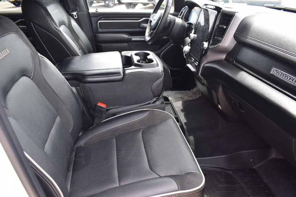 Used 2025 RAM 1500 Laramie AWD/4WD image 15