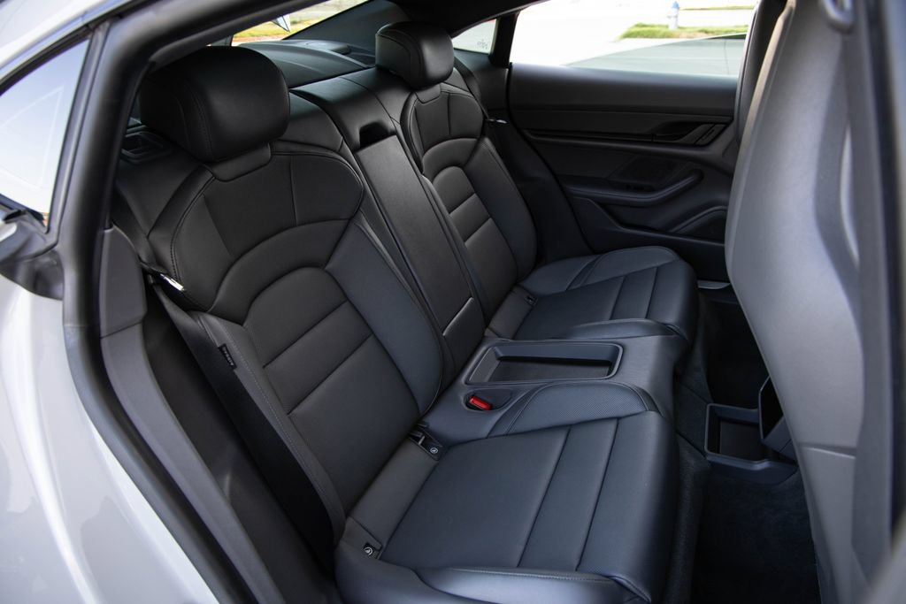 Used 2022 Porsche Taycan 4S AWD/4WD image 30
