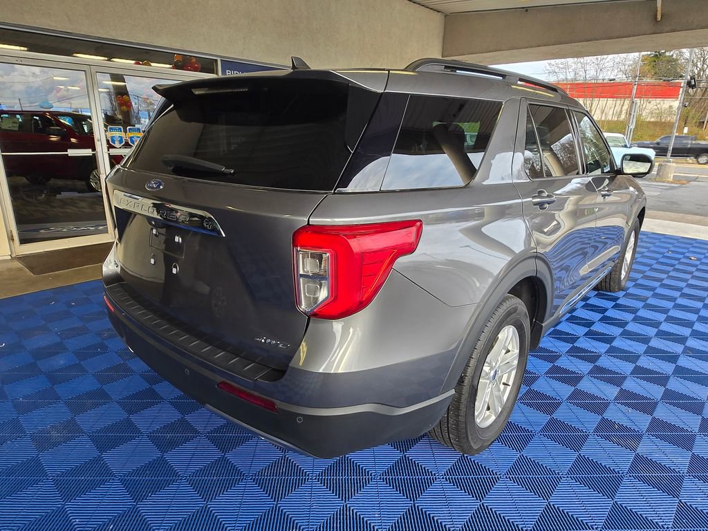 Used 2022 Ford Explorer XLT w/ Equipment Group 202A image 6
