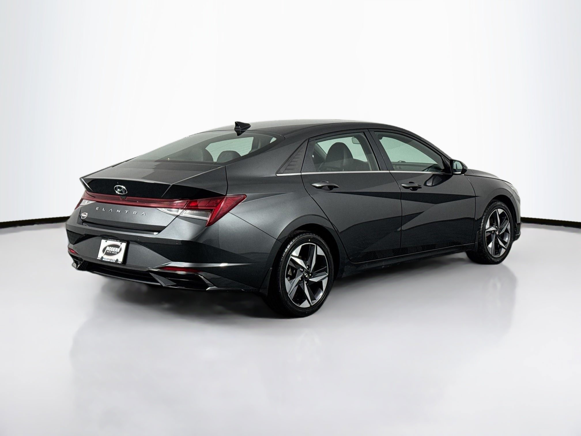 Used 2023 Hyundai Elantra Limited FWD image 11