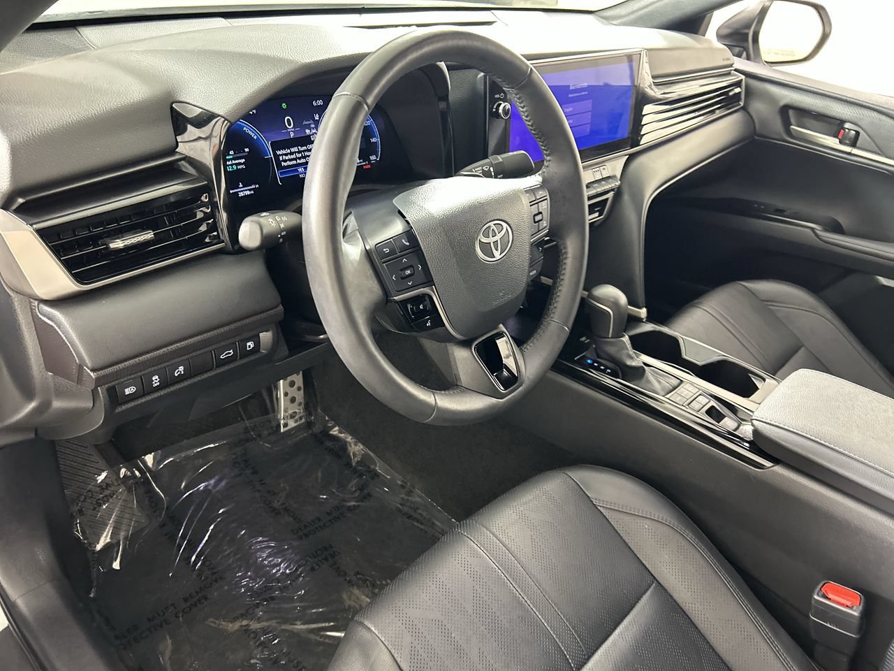 Used 2025 Toyota Camry XSE FWD image 12