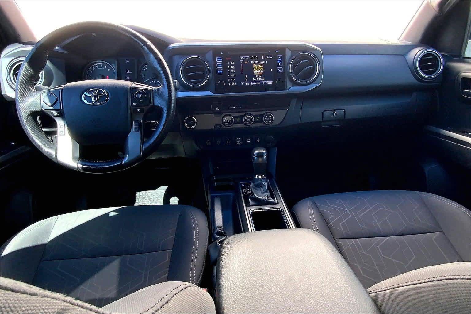 Used 2018 Toyota Tacoma TRD Sport RWD image 10