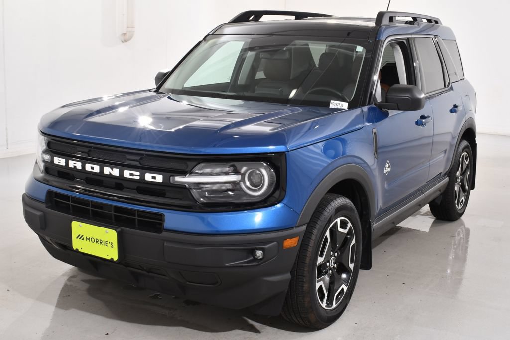 Used 2023 Ford Bronco Sport Outer Banks w/ Tech Package AWD/4WD image 2