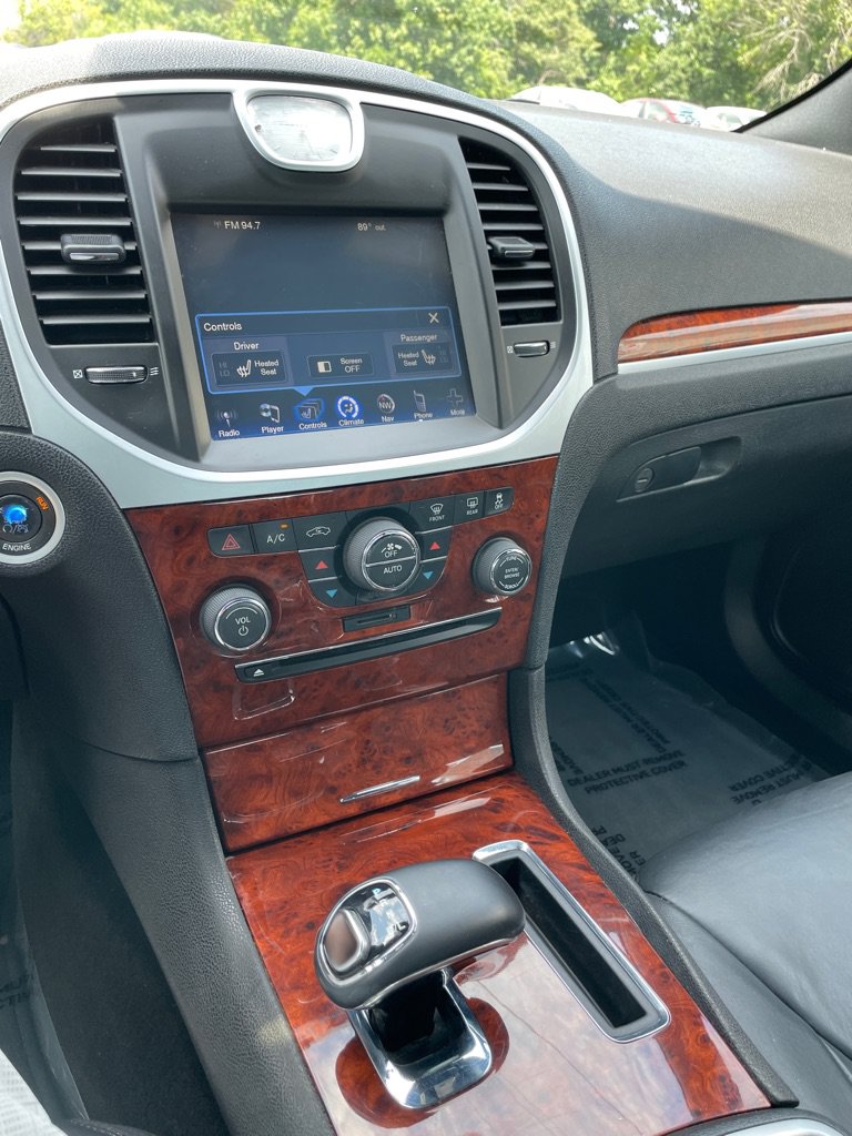 Used 2012 Chrysler 300 Limited RWD image 15