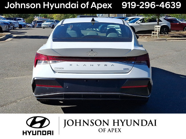 Certified 2024 Hyundai Elantra Limited FWD image 26
