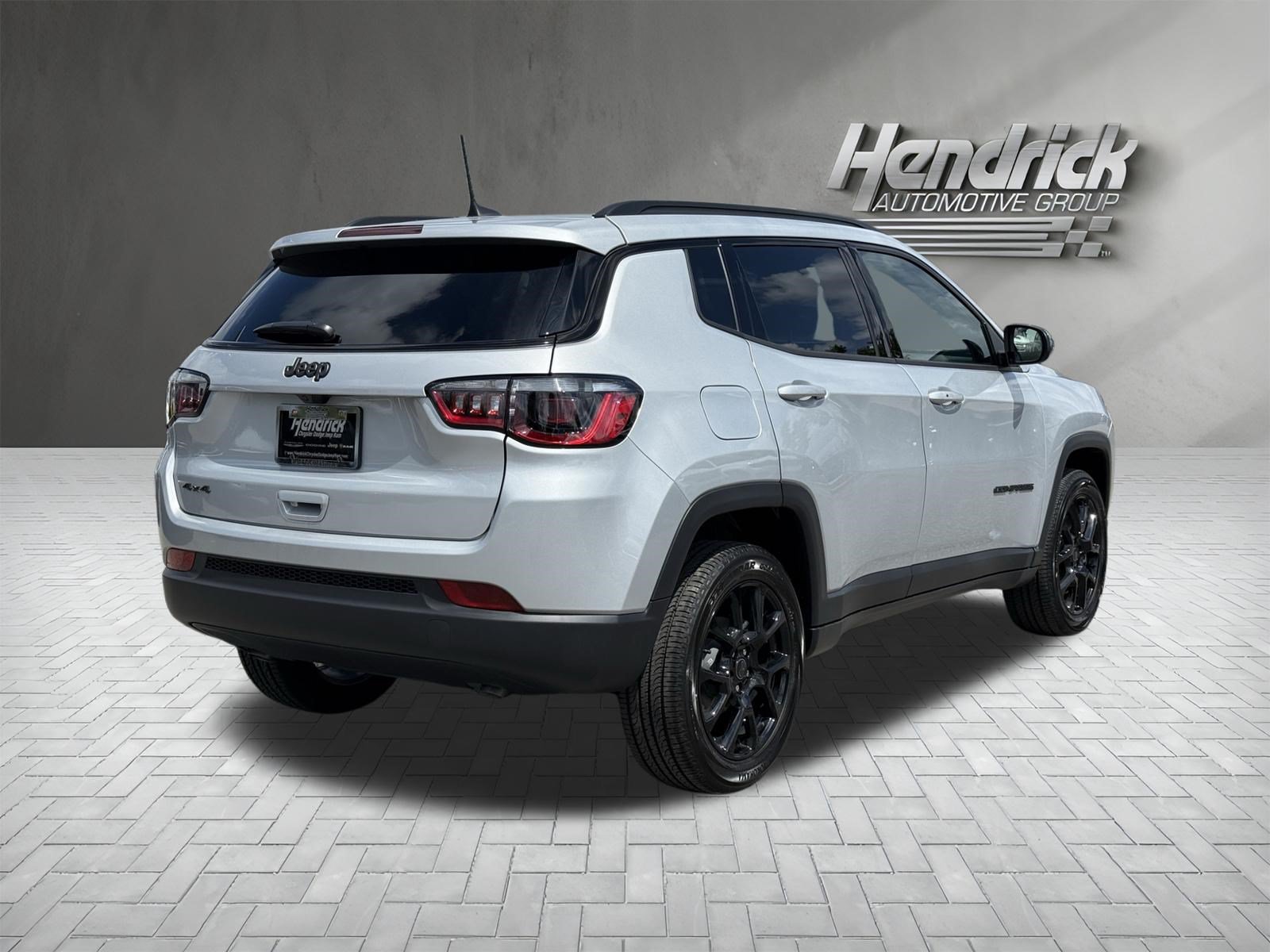 New 2026 Jeep Compass Latitude AWD/4WD image 10
