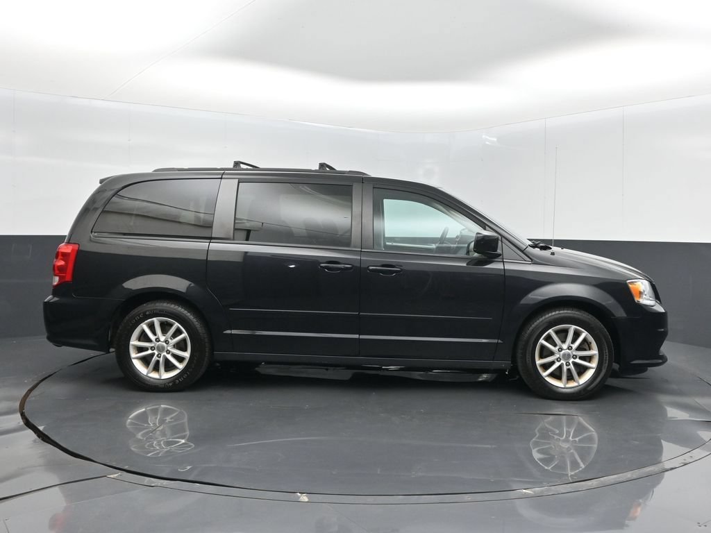 Used 2016 Dodge Grand Caravan SXT FWD image 6
