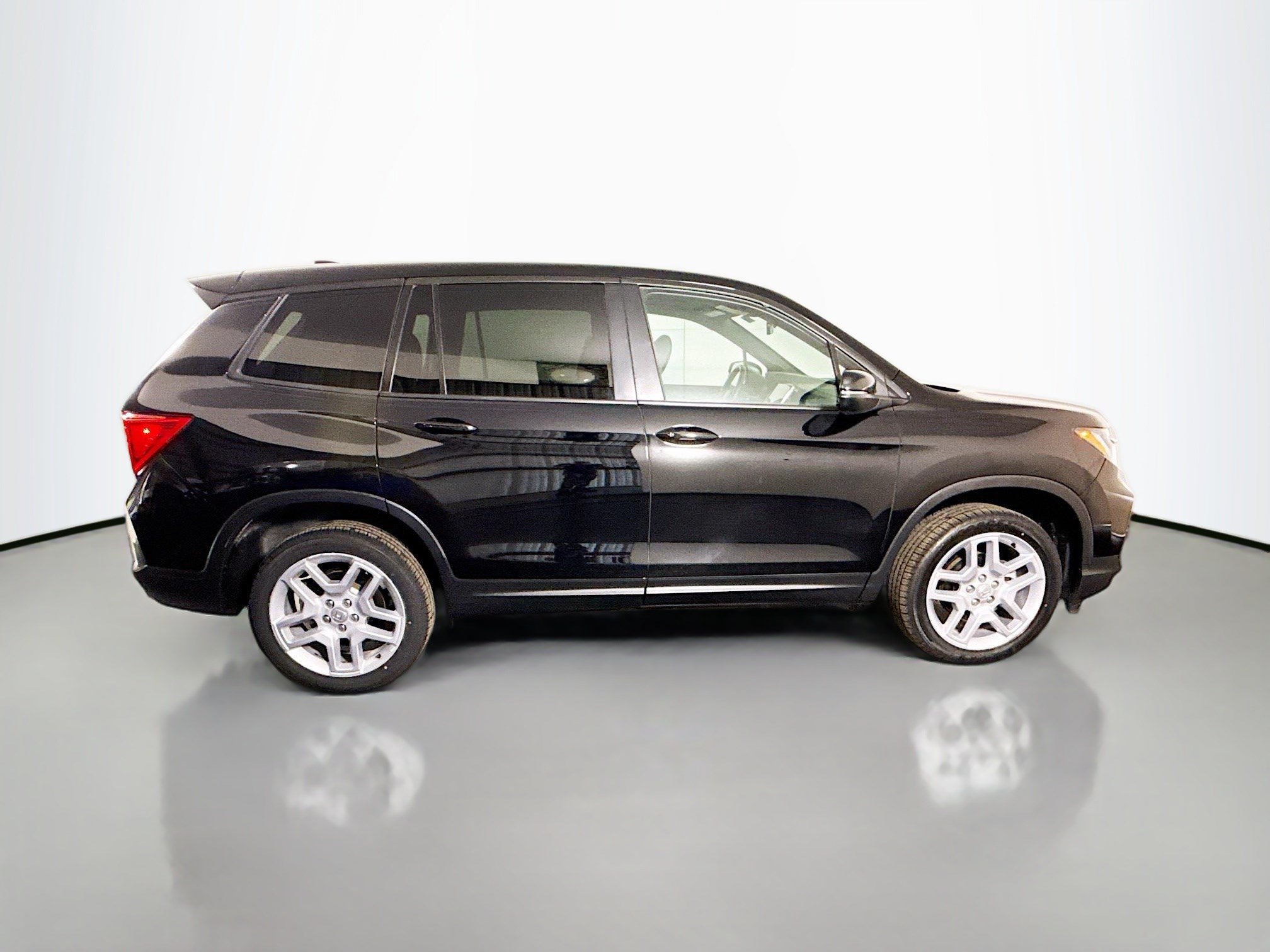 Used 2024 Honda Passport EX-L image 11