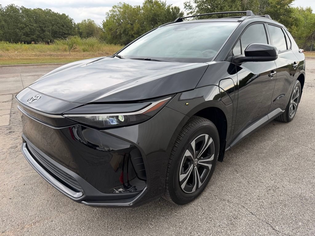 Used 2025 Toyota bZ4X FWD w/ Weather Package