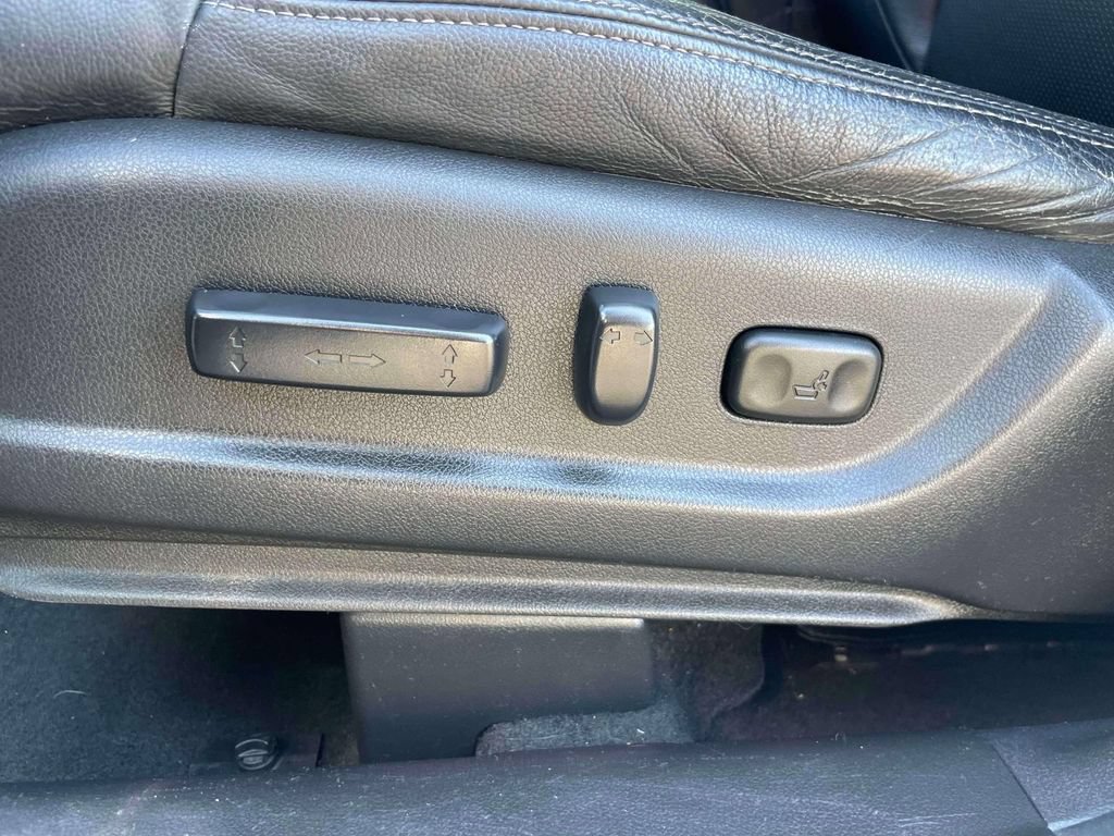 Used 2016 Honda CR-V Touring image 18
